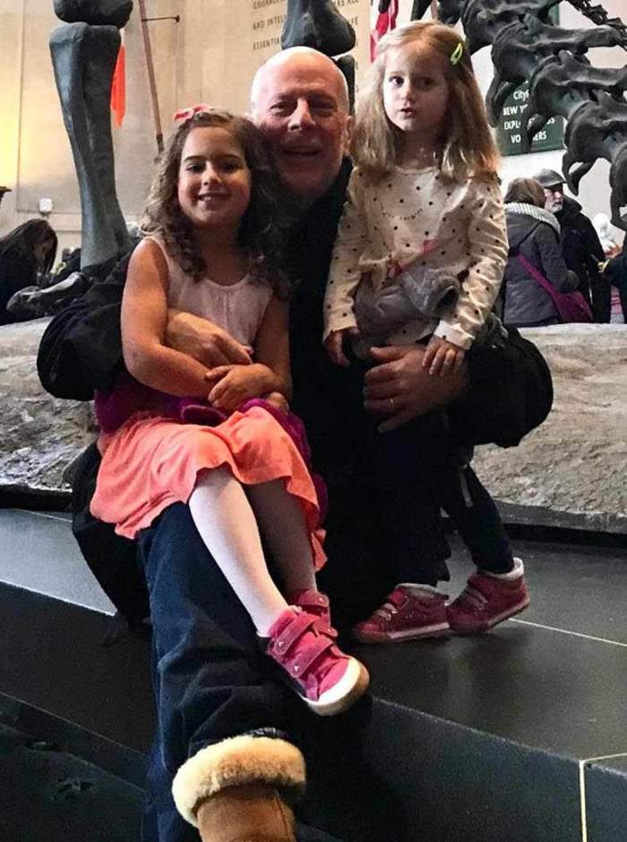 16-6-2025 Emma Heming Willis împărtășește de ce Ziua Tatălui o întristează profund, într-un omagiu emoționant adus lui Bruce Willis