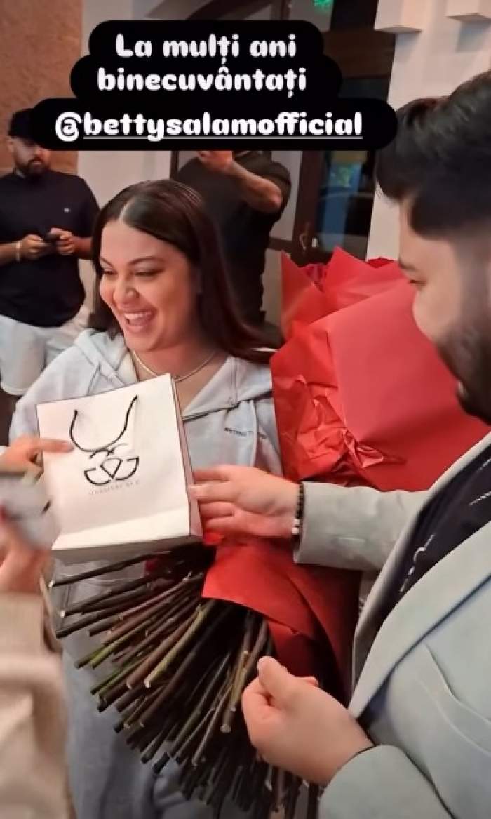 Betty Salam, cerută în căsătorie chiar de ziua ei, la o lună de la divorț? Roberto Tudor i-a pus inelul pe deget | VIDEO