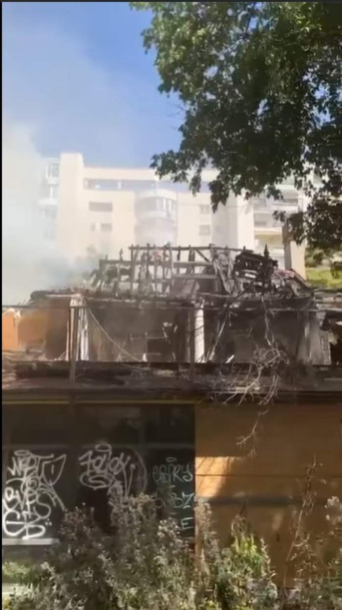 Incendiu puternic la un fost restaurant din Capitală! A fost emis mesaj RO-Alert din cauza degajărilor mari de fum