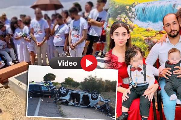 Durere fără margini la înmormântarea celor trei copii morți în Spania. Părinții sunt în scaune cu rotile, în urma accidentului rutier