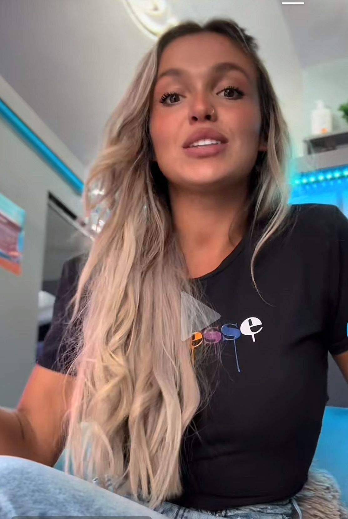 Ella de la Insula Iubirii pune capăt tăcerii! Concurenta, pusă la zid de zvonurile din presă: “Hate-ul îmi produce bani!” | FOTO