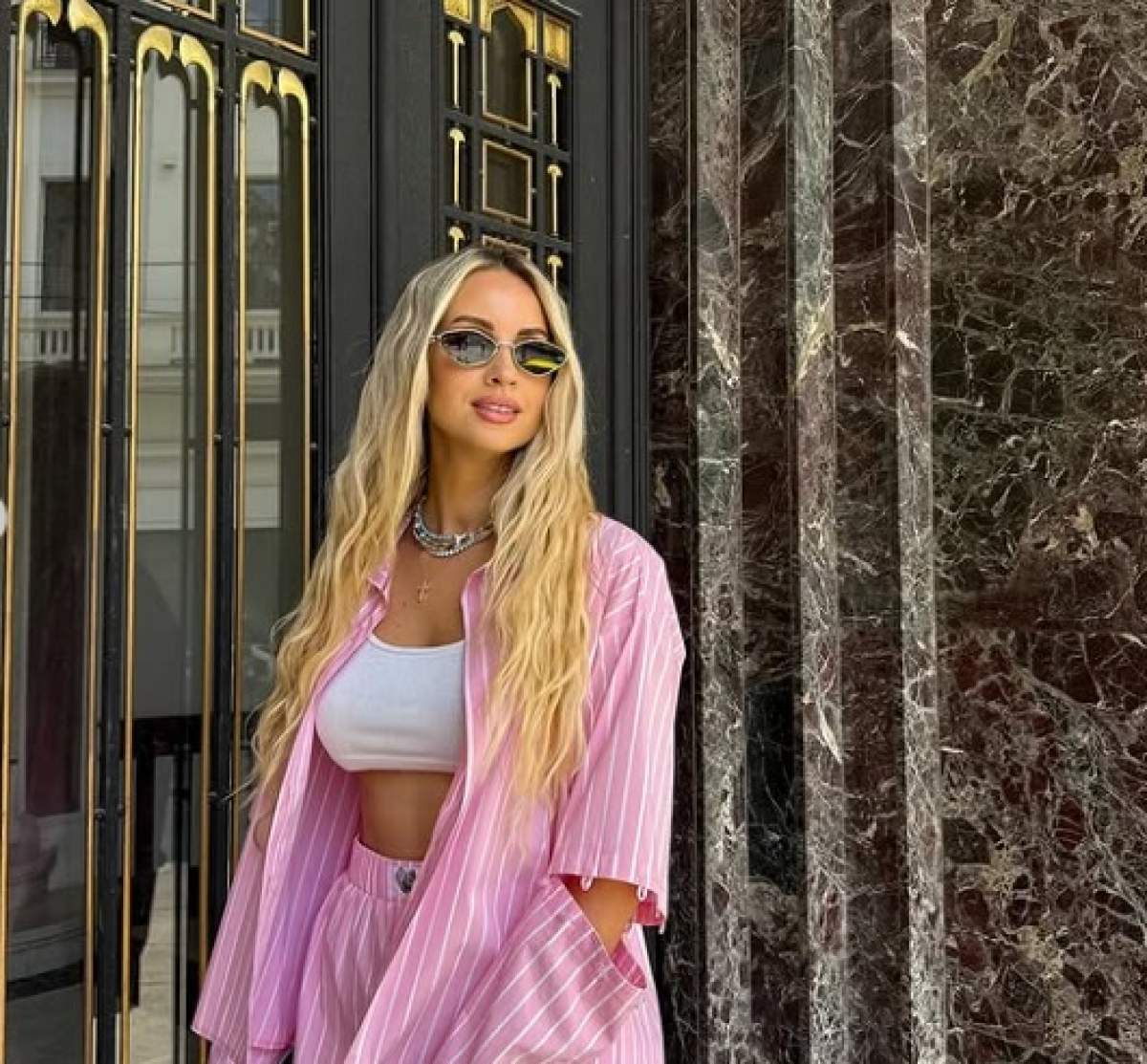 Ce semn divin a primit Otniela Sandu în cimitir! Influencerița mersese la mormântul mamei sale | FOTO