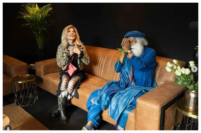 Loredana Groza, experiență deosebită cu Sadhguru. Ce cadou a primit vedeta: “A fost minunat” | FOTO