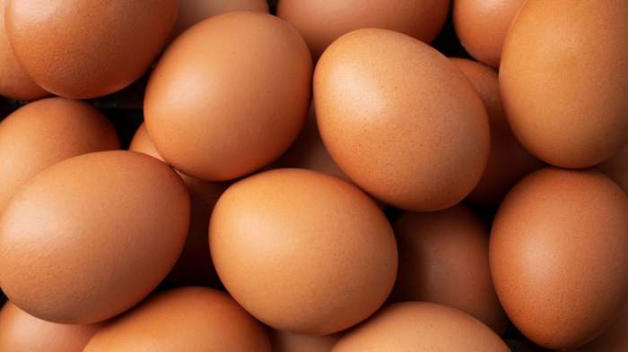 Fierbi, prăjești sau faci omletă? Cum să gătești oul ca să obții maximum de proteină din el