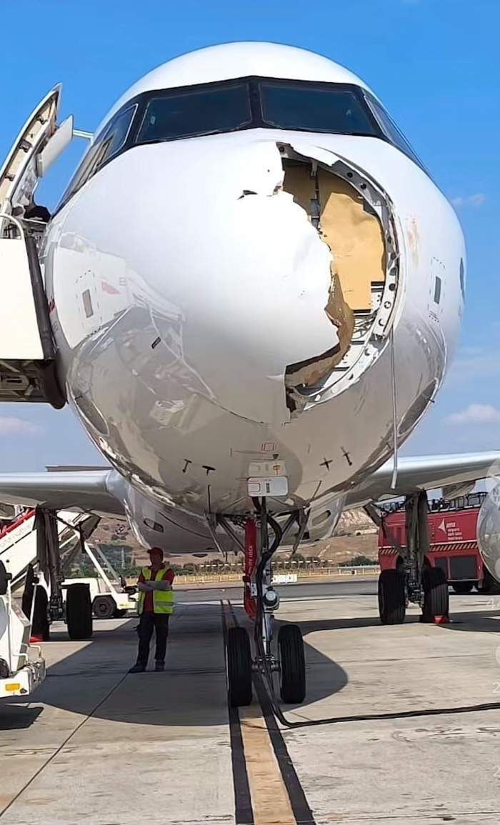 Momente terifiante pentru pasagerii unui avion! La scurt timp după decolare, aeronava era la un pas de prăbușire