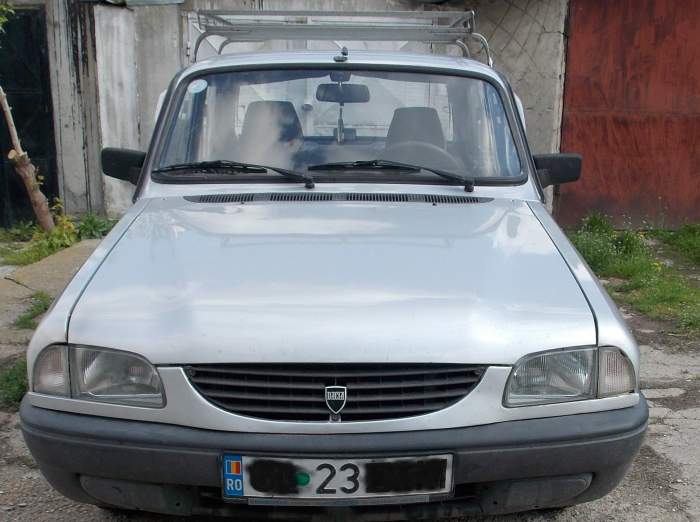 De unde vine expresia „Zâmbetul lui Iliescu", porecla Daciei 1310. Ce s-a întâmplat la uzina Dacia