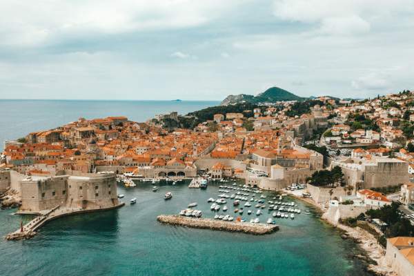 Croația oferă viză pentru profesioniștii care lucrează de la distanță. Locuiești și muncești legal până la trei ani, cu mai puțin de 10.000 de rupii