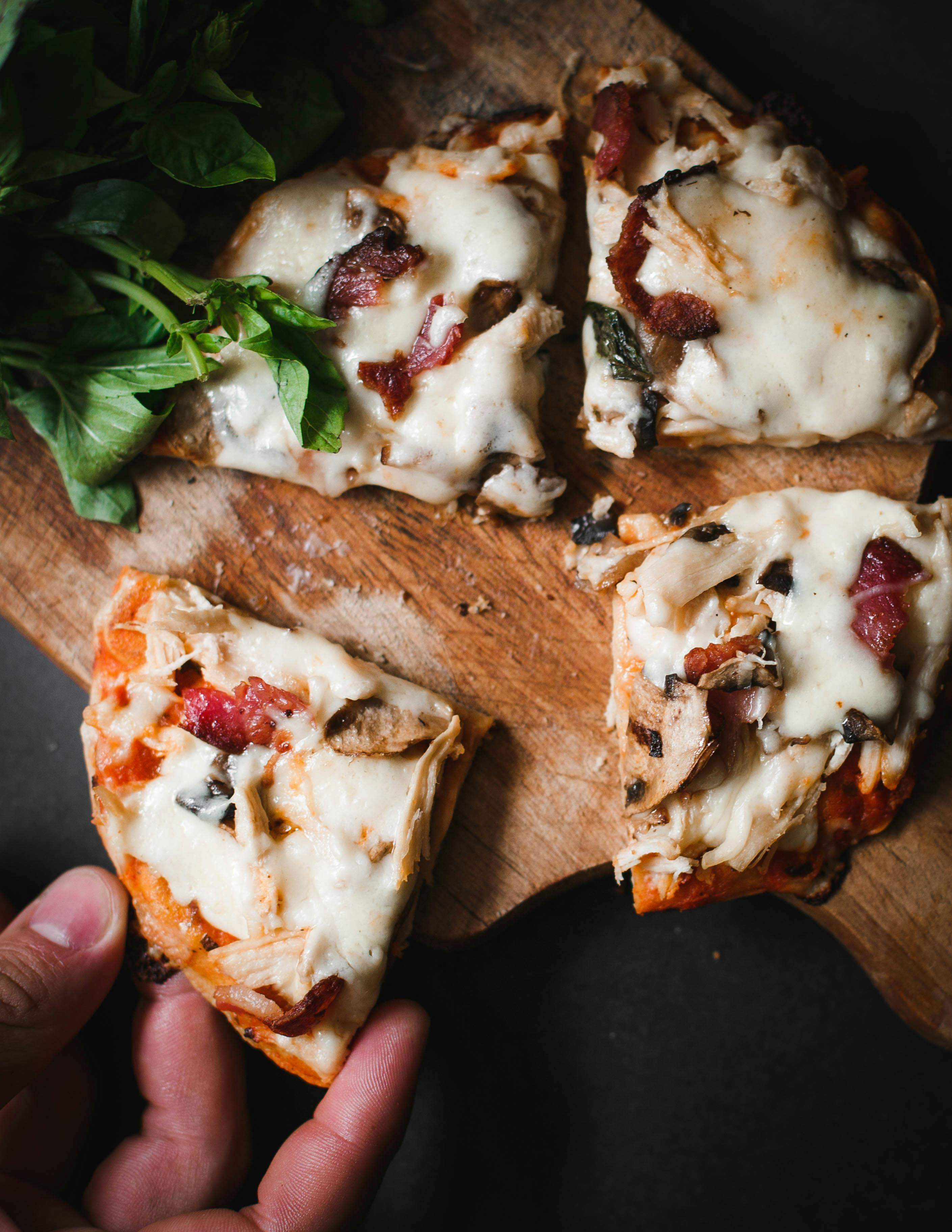 Un nou preparat face furori pe Internet! Clătita Pizza, ușor de gătit, fară multe ingrediente | FOTO