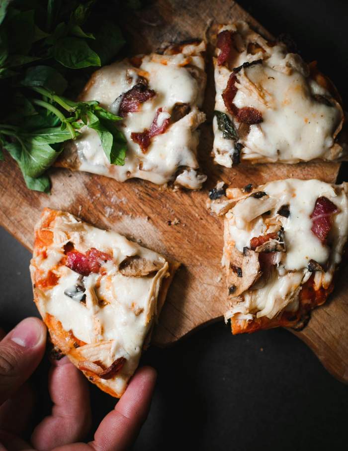 Un nou preparat face furori pe Internet! Clătita Pizza, ușor de gătit, fară multe ingrediente | FOTO