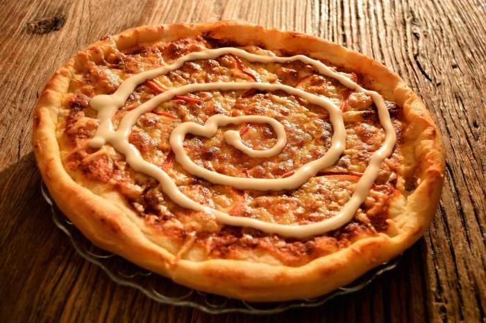 Un nou preparat face furori pe Internet! Clătita Pizza, ușor de gătit, fară multe ingrediente | FOTO