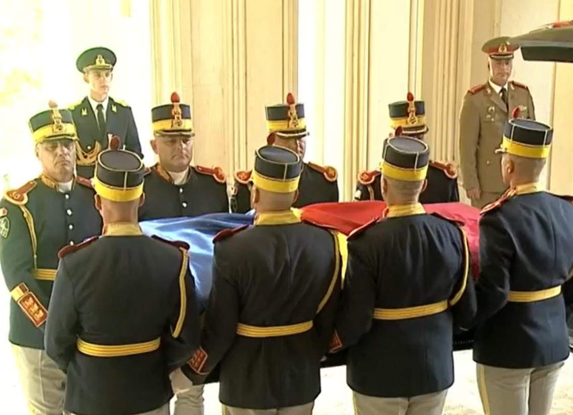 Ce mesaj a transmis Nina Iliescu la catafalcul lui Ion Iliescu. Cei doi au trăit o poveste de dragoste de aproape opt decenii