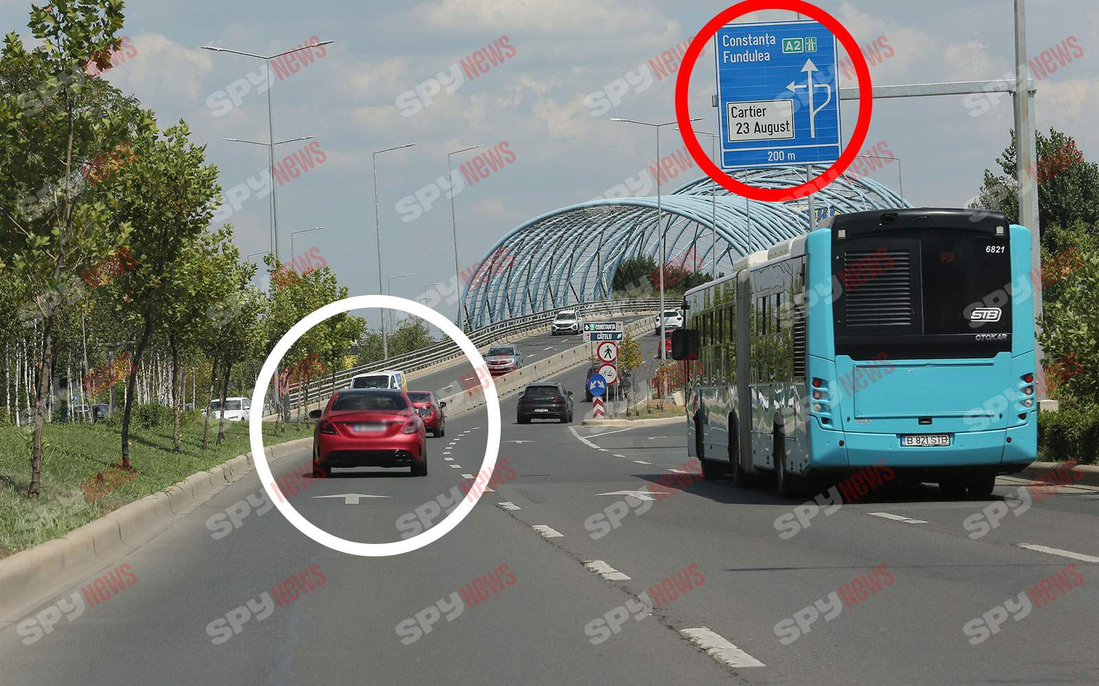 Dan Bittman are oamenii lui! Cine este domnişoara cu care a plecat la mare! L-a luat după ce şi-a rezolvat treburile la poliţie | PAPARAZZI