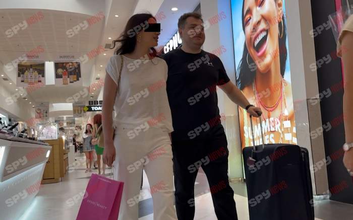 Răzvan Plumb şi iubita sunt gata de vacanţă! Bozo face ultimele pregătiri! Cum a fost surprins fiul Rovanei Plumb