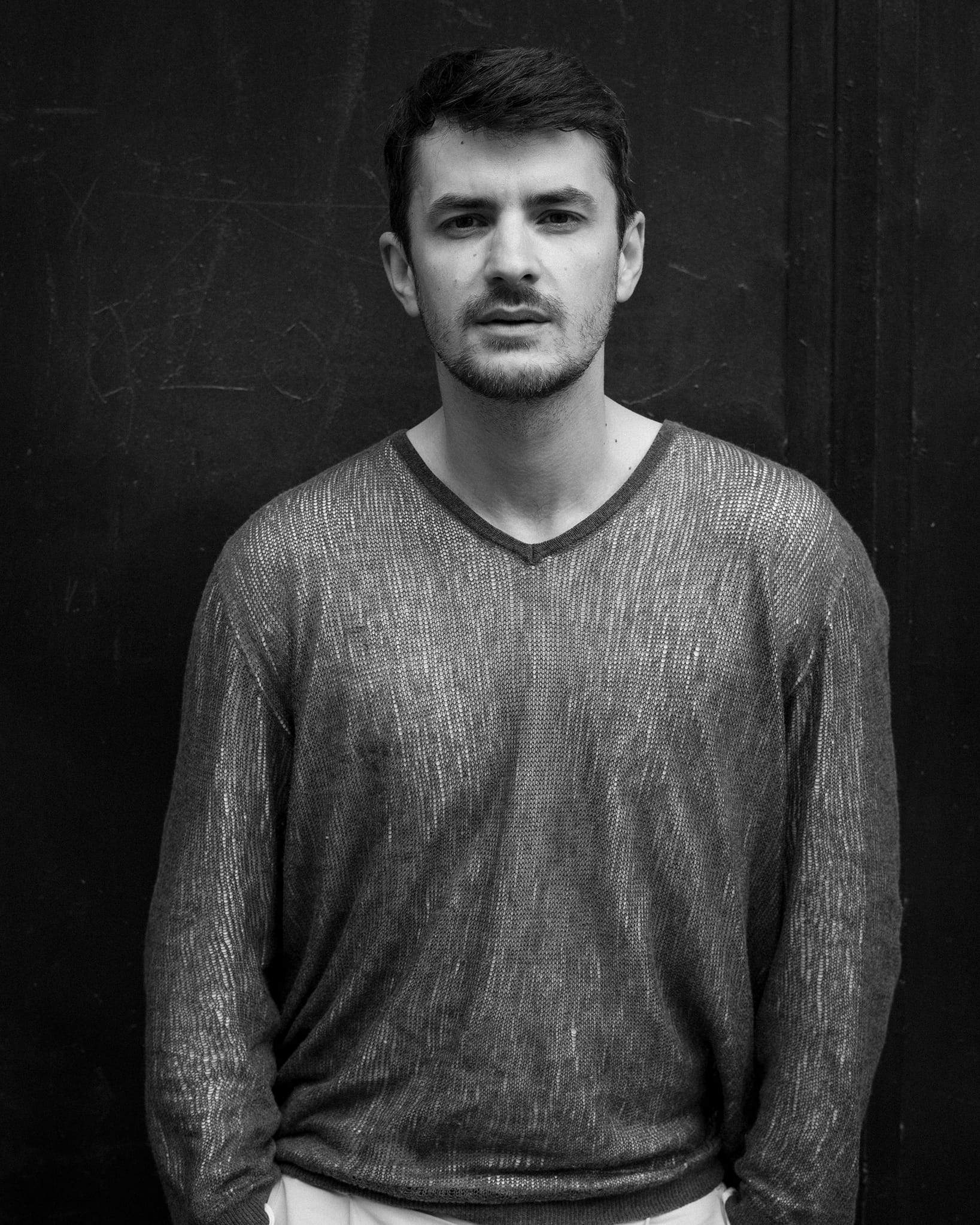 Vlad Udrescu, protagonistul din Ana, Mi-ai fost scrisă în ADN, vacanță offline și cu muzică live: „Suntem contemporani cu artiști excepționali”