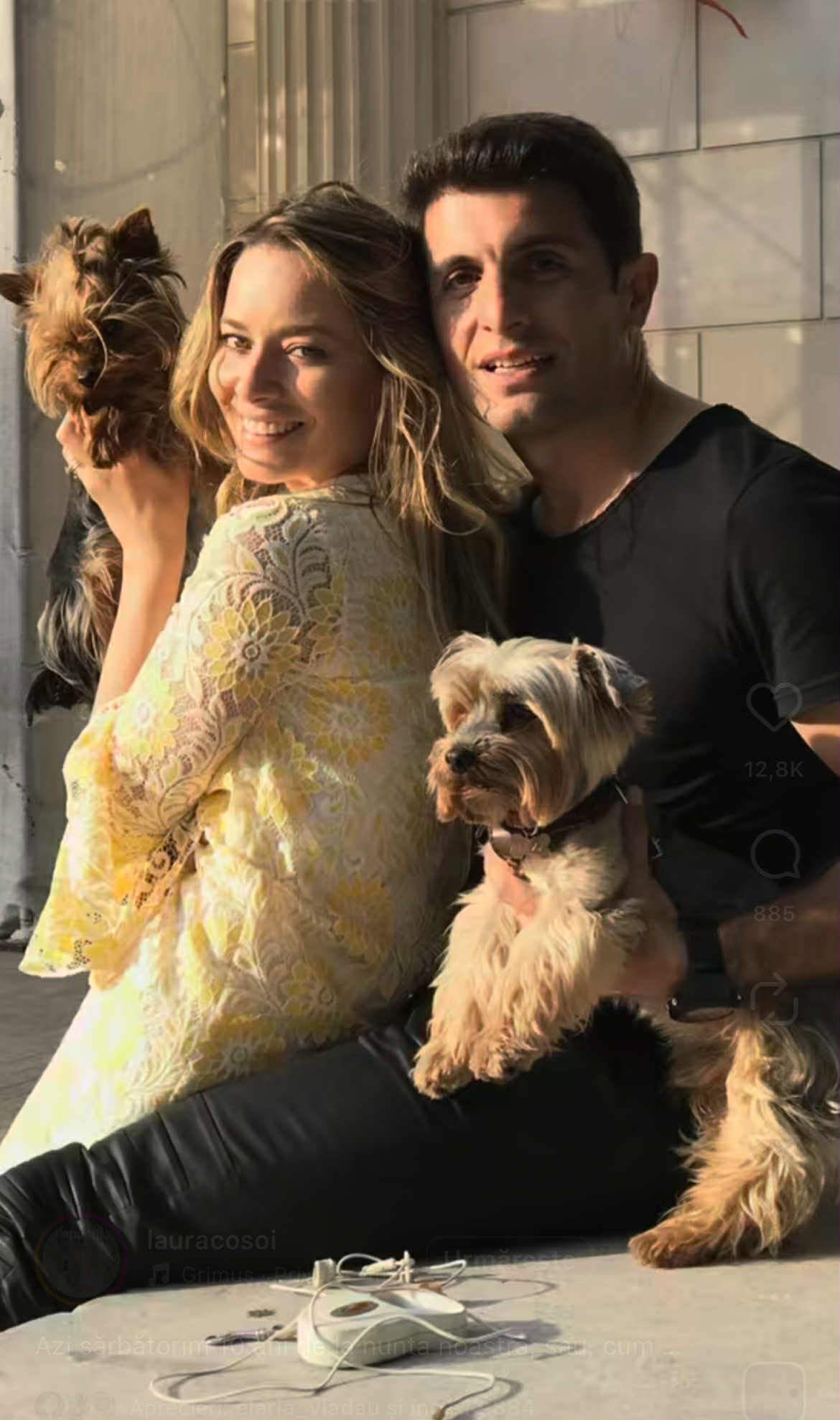 Laura Cosoi și soțul ei aniversează 10 ani de căsnicie. Imagini de colecție cu prezentatoarea emisiunii Vacanță de vedetă și tatăl copiilor ei | FOTO