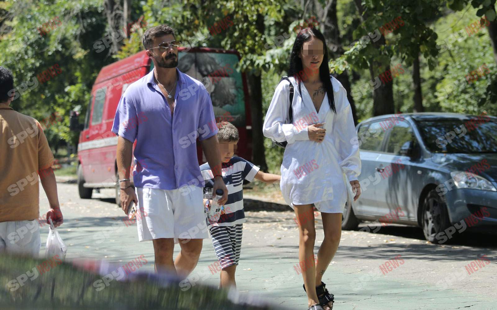 Fostul soţ al Elenei de la Mandinga, mai fericit ca niciodată! În compania cui a fost surprins Dragoş Răzvan | PAPARAZZI