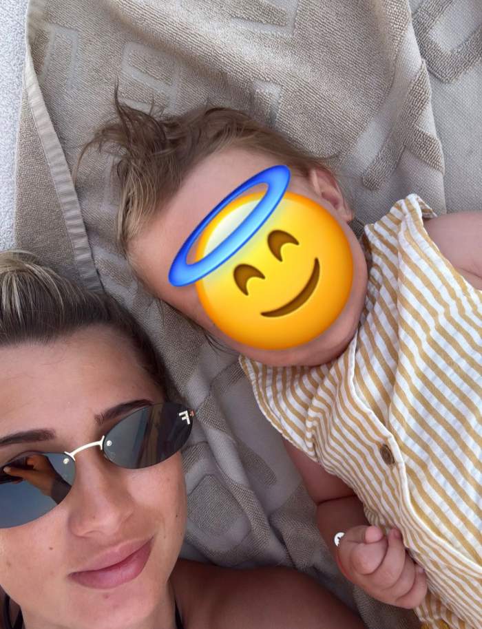 Cum își încep Claudia Puican și Amir, băiețelul ei, dimineața. În ce ipostaze s-a pozat frumoasa mămică alături de bebeluș | FOTO