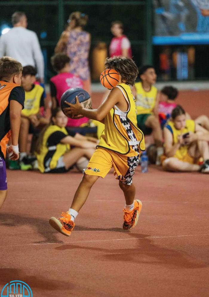 Fiul adoptat de Horia Brenciu și Alice Dumitrescu, dublu campion la baschet în Serbia! Povestea copilului crescut „ca sânge din sângele lor”