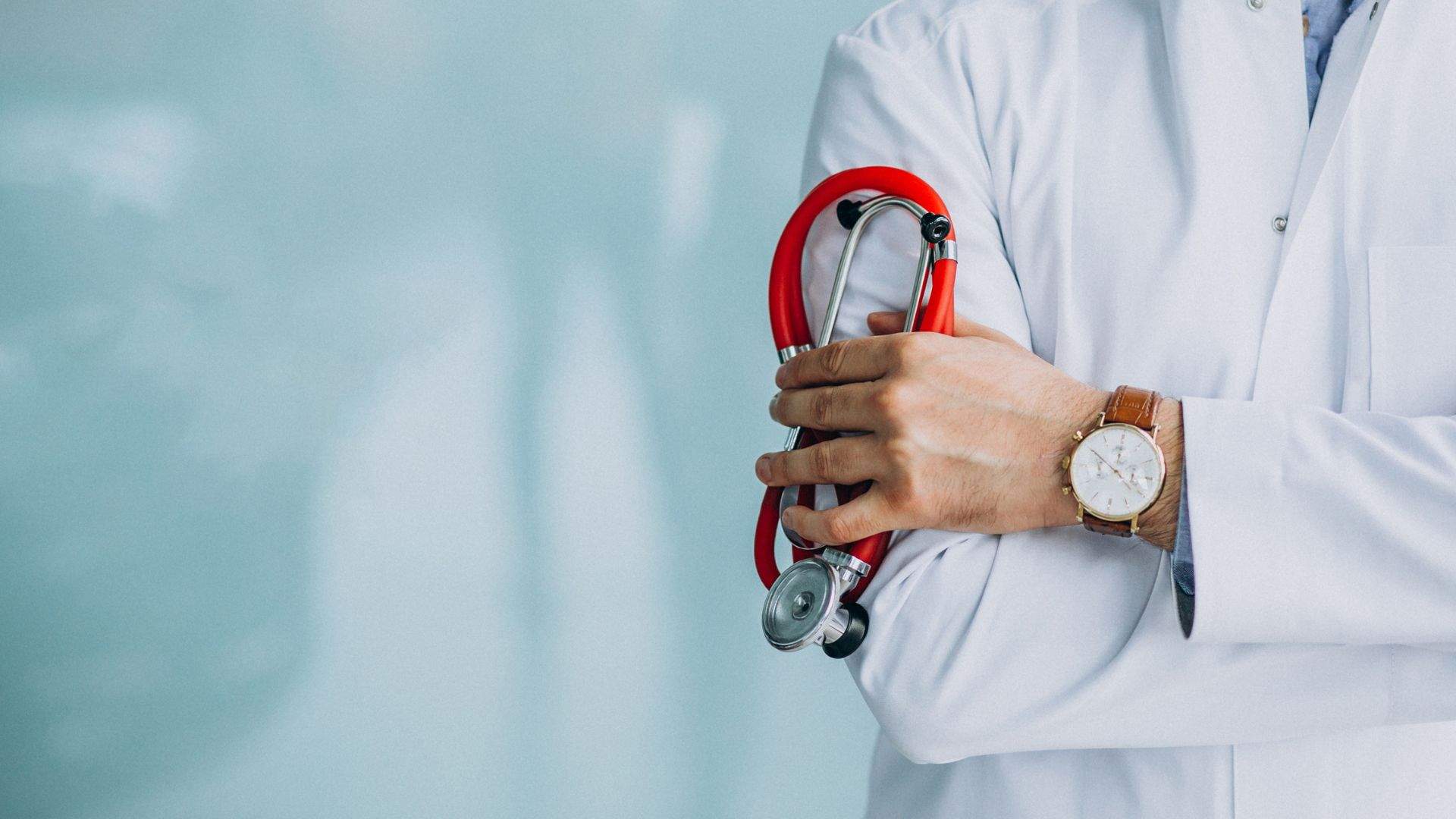 Cât te costă o zi de spitalizare la stat dacă nu ești asigurat la CNAS. Ce trebuie să știi despre pachetul minimal de servicii medicale