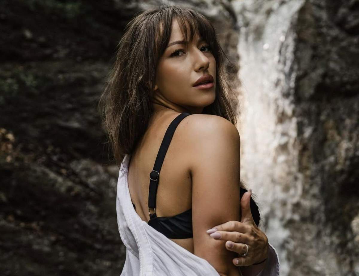 Francesca Sarao, ședință foto incendiară! De ce a ales concurenta de la Insula Iubirii să pozeze așa