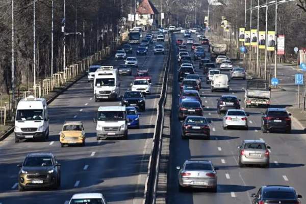 Atenție, șoferi! Trafic restricționat pe DN1. Se lucrează la viitoarea stație de metrou "Otopeni"