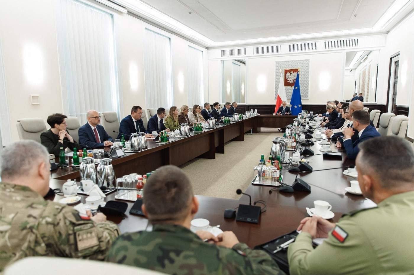 Polonia, membră NATO, doboară drone rusești într-o „încălcare fără precedent a spațiului aerian”