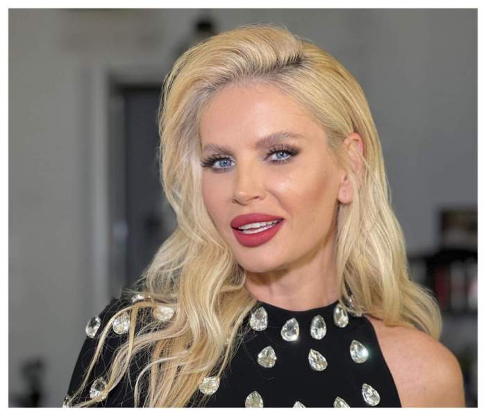 Andreea Bănică, schimbare de look! Cântăreața s-a săturat de părul blond | FOTO