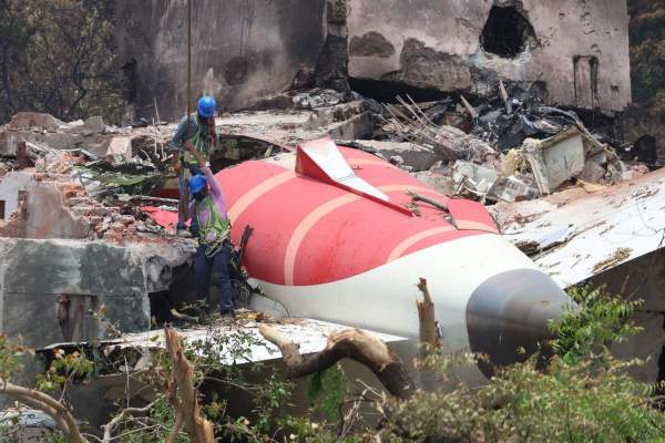 Bărbatul care a scăpat cu viață după ce avionul Air India s-a prăbușit refuză să se întoarcă în UK: ”Îi e prea frică să urce din nou în avion”