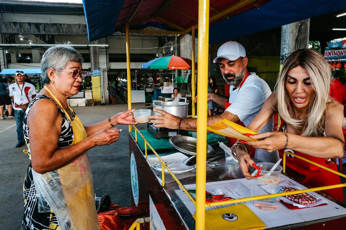 Aseară, situație fără precedent în Asia Express: o echipă a ajuns cu o oră şi jumătate înaintea Irinei la pupitru. Diseară, concurenții vor lupta și pentru imunitatea mică, într-o probă… pe gustul tuturor: ciorba rădăuțeană