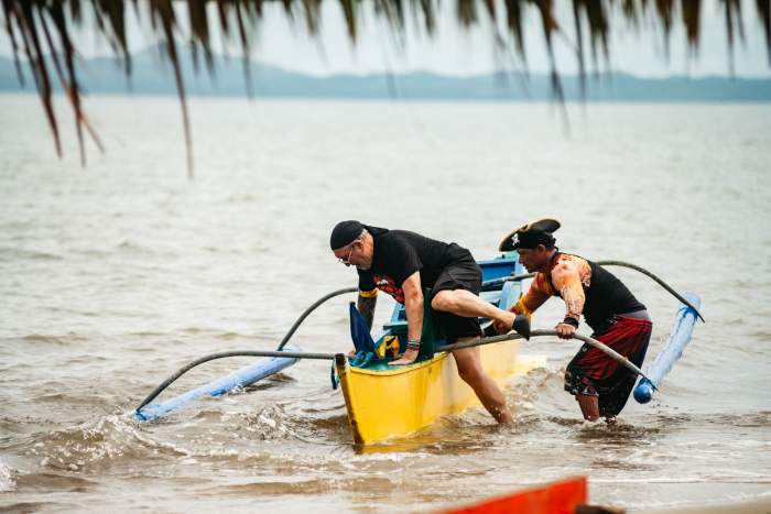 Aseară, situație fără precedent în Asia Express: o echipă a ajuns cu o oră şi jumătate înaintea Irinei la pupitru. Diseară, concurenții vor lupta și pentru imunitatea mică, într-o probă… pe gustul tuturor: ciorba rădăuțeană