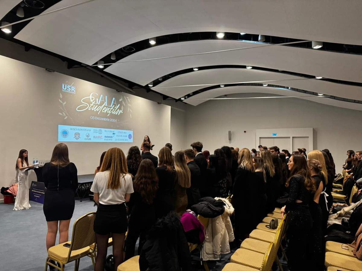 Cei mai buni studenți din România, premiați de Fundația Dan Voiculescu pentru Dezvoltarea României la Gala Studenților 2025