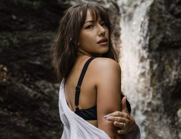 Francesca Sarao de la Insula Iubirii le arată cârcotașilor că muncește! Cum le-a răspuns celor care au acuzat-o că nu are un job: “Spăl WC-uri”