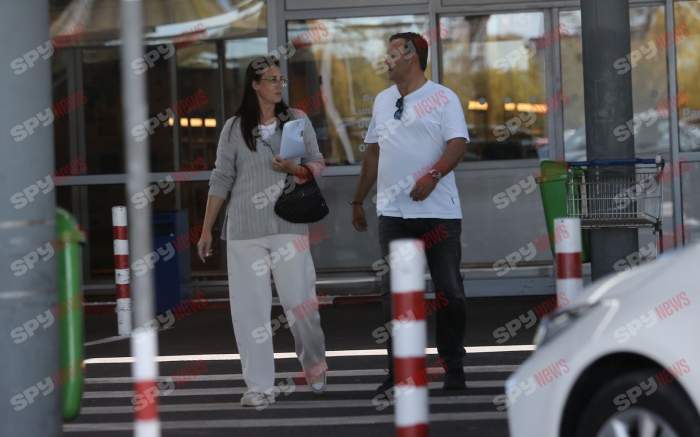 Îşi învaţă băiatul de mic să se descurce! Imagini rare cu Daniel Buzdugan, soţia şi copilul! Intră să vezi cum i-au filmat paparazzii pe cei trei | PAPARAZZI