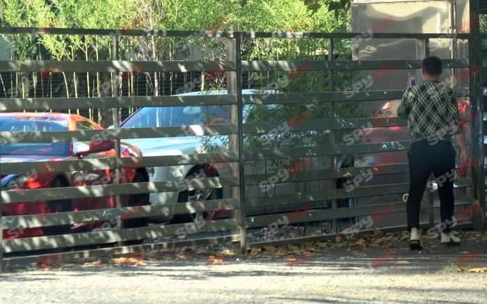 Băieţii, tot băieţi rămân! Un antrenor celebru suspină după maşinile milionarului de pe Nordului! A sunat cu video ca să arate