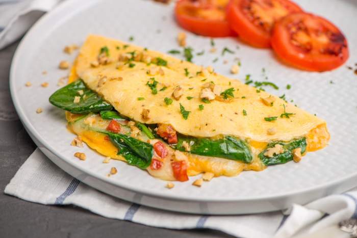 omletă cu legume