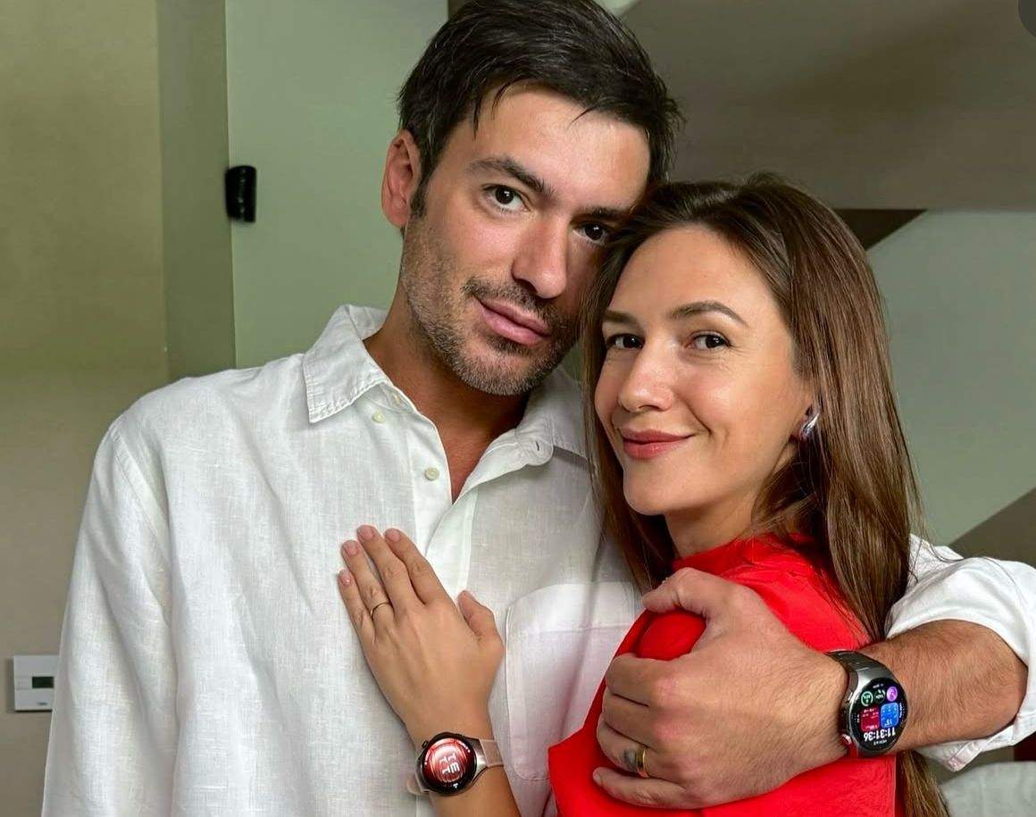 Cum își încep diminețile Adela Popescu și Radu Vâlcan în vacanță. Cei doi sunt în Grecia | FOTO