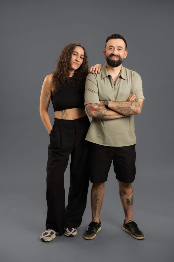 Nouă cupluri de vedete intră în provocarea vieții lor, odată cu sezonul 3 din show-ul Power Couple, la Antena 1! Sportivi, artiști și creatori de conținut, printre concurenții acestui an