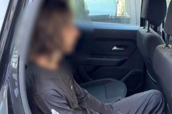 Băiatul în vârstă de 17 ani, care a trimis mesaje ce conțineau amenințări cu atacuri armate în școli și spitale, a fost reținut de DIICOT