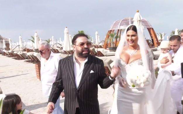Florin Salam, promisiune solemnă pentru soția lui, Roxana. Ce a transmis cântărețul: "Este viața mea..."