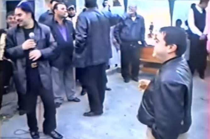 Imagini rare din tinerețe cu Florin Salam și Adi Minune! Așa arătau pe vremea când visau la succesul de care se bucură în prezent | VIDEO