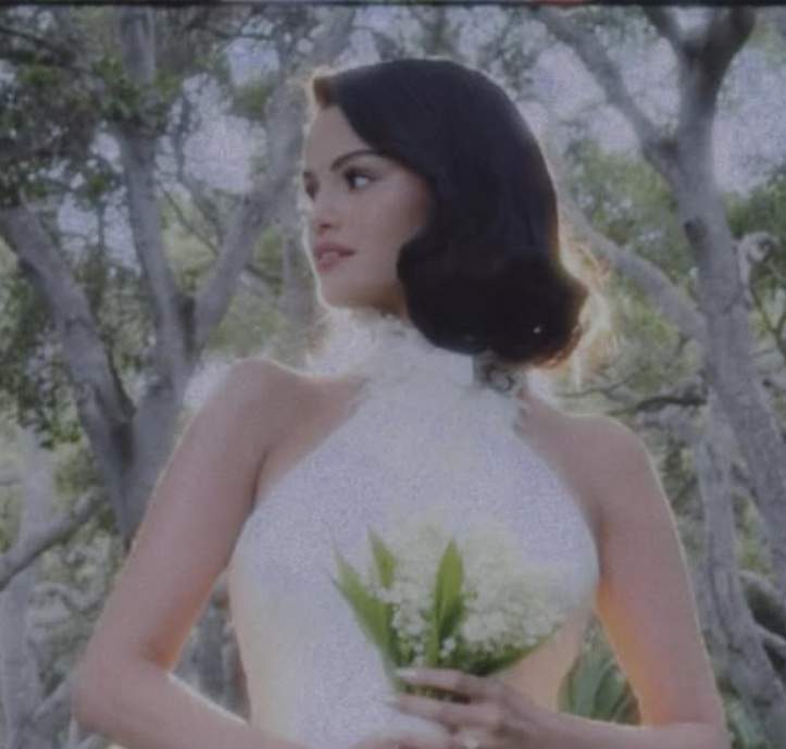 Selena Gomez s-a căsătorit cu Benny Blanco! Cum a arătat vedeta în rochie de mireasă. Imagini de la evenimentul anului | FOTO​