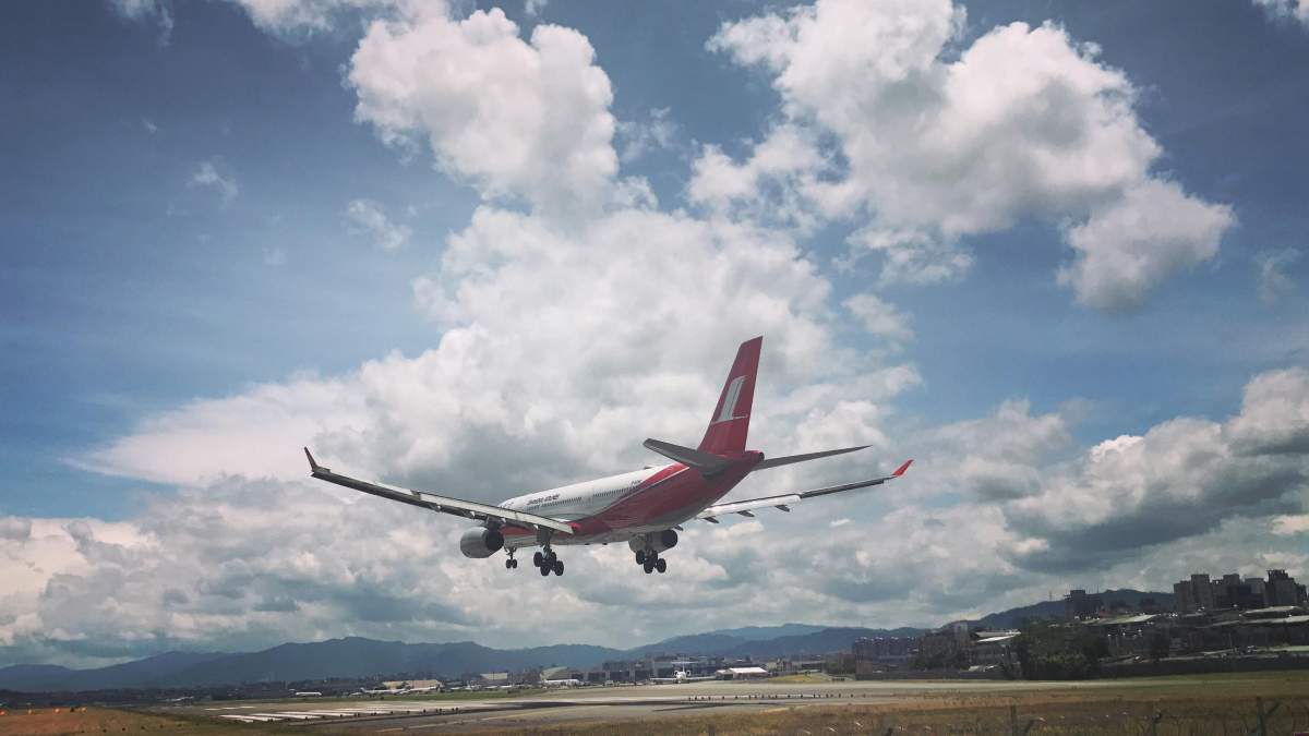 Informație de ultimă oră! Traficul aerian a fost blocat timp de 40 de minute. Ce s-a întâmplat la Aeroportul Otopeni
