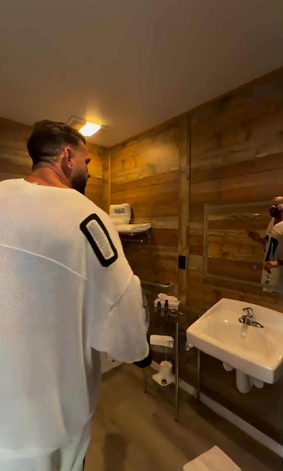 Cât a plătit Dorian Popa pentru o noapte de cazare într-un cort de lângă unul dintre cele mai căutate obiective turistice din America! Nici la hotel nu costă atât | FOTO