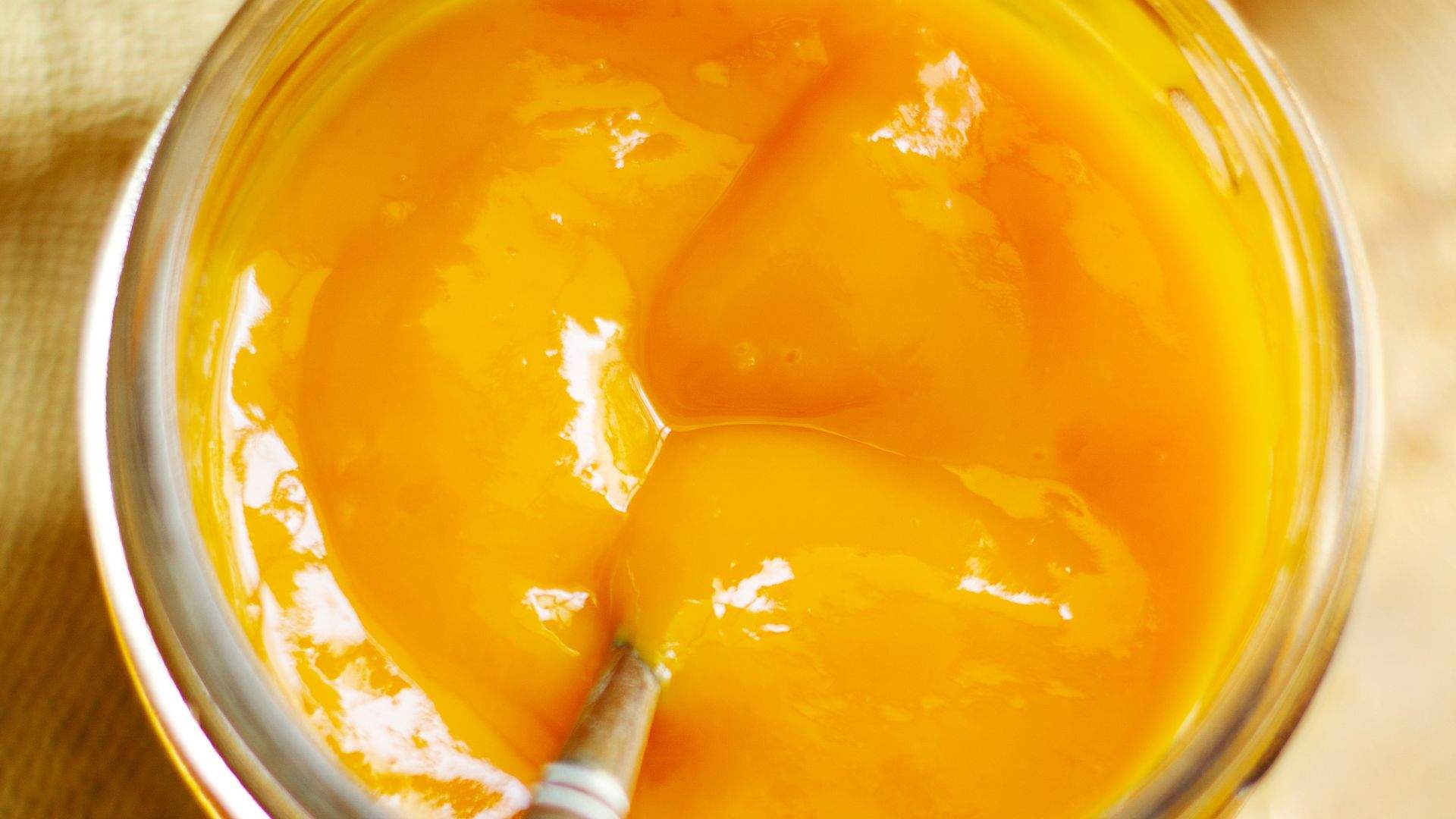 Cât se fierbe de fapt dulceața de gutui. Secretul gustului perfect