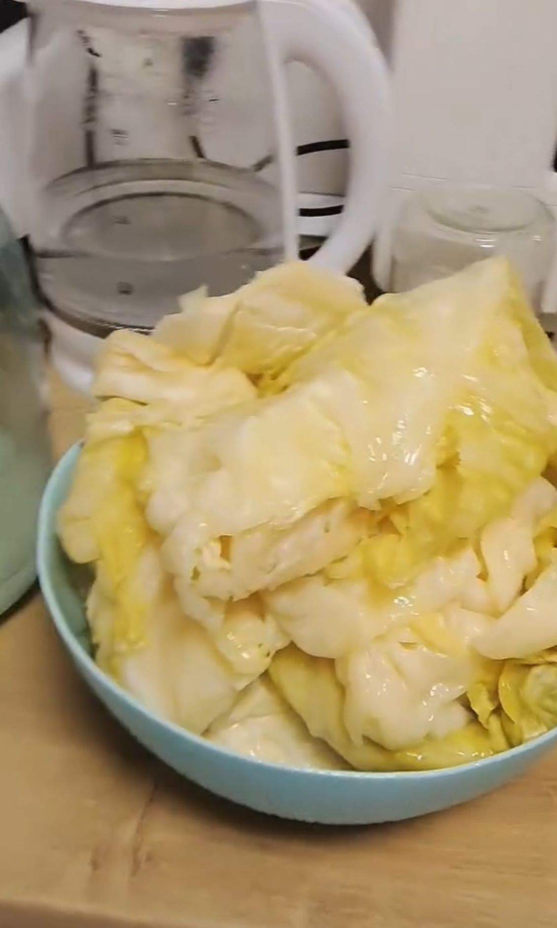 Rețeta veche de varză murată. Ce ingrediente secrete adăugau gospodinele pentru un gust desăvârșit