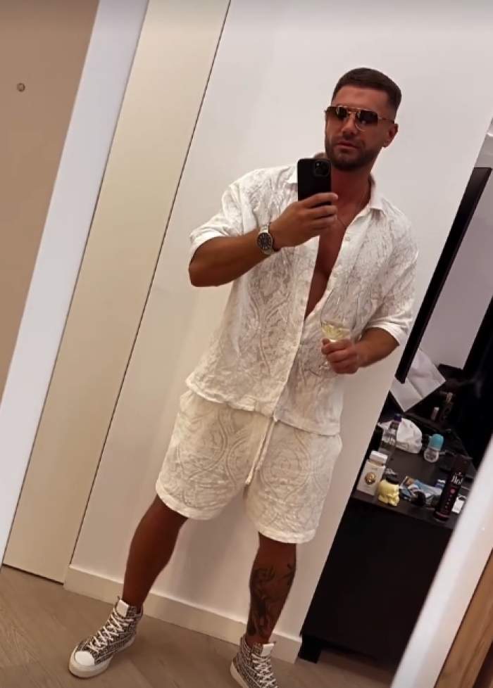liviu trif selfie in oglinda