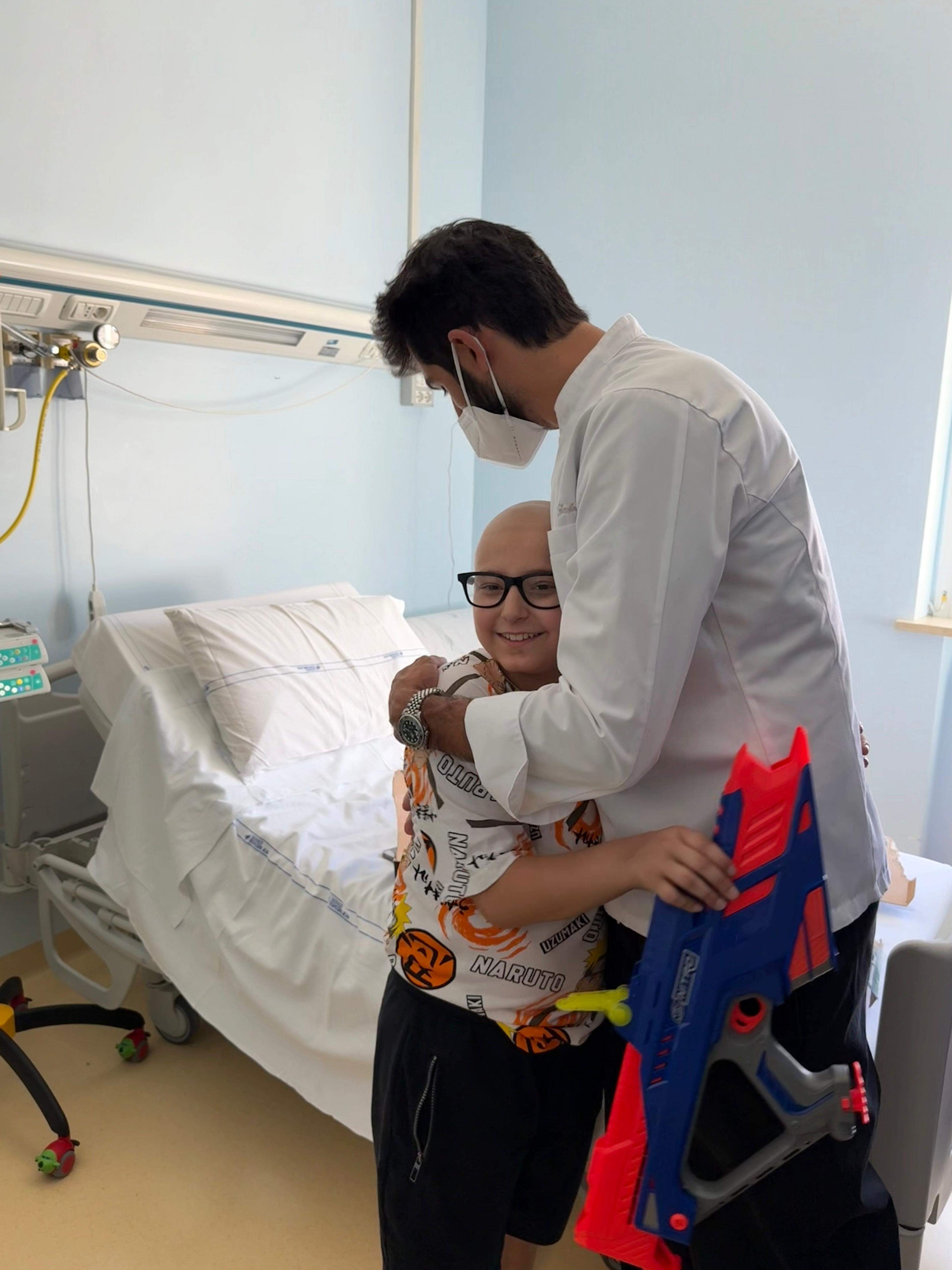 Chef Richard Abou Zaki a gătit pentru copiii bolnavi de cancer: ”A fost o experiență răscolitoare, care nu se poate compara cu nimic din ceea ce am trăit”