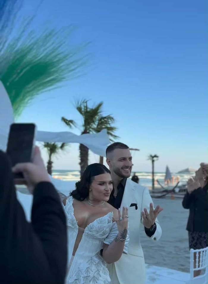 Oana Radu și logodnicul ei, Șerban Balaban