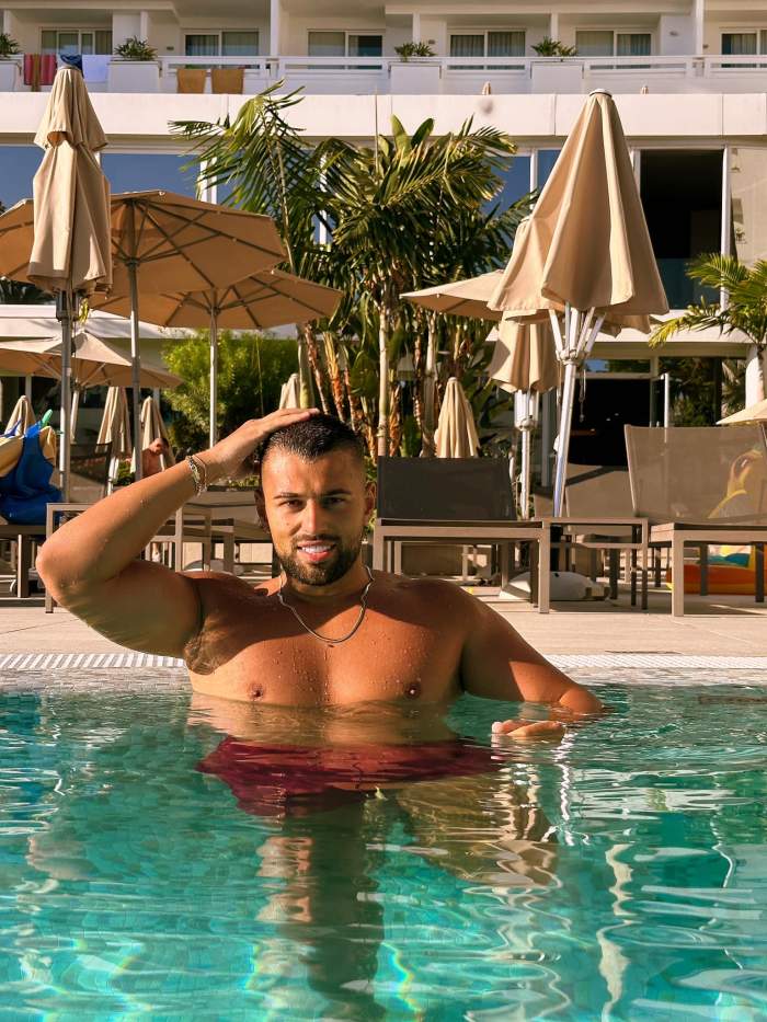 teo costache la piscina