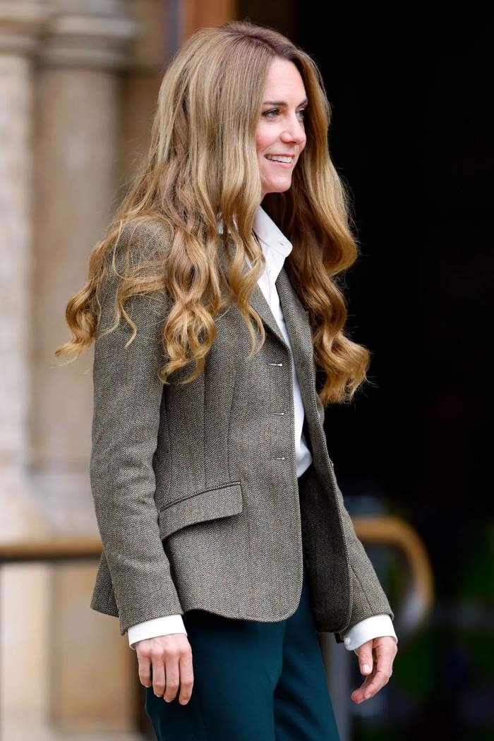 Kate Middleton stârnește controverse în privința noului look! Internetul se împarte între teoria perucii și semnele de recuperare